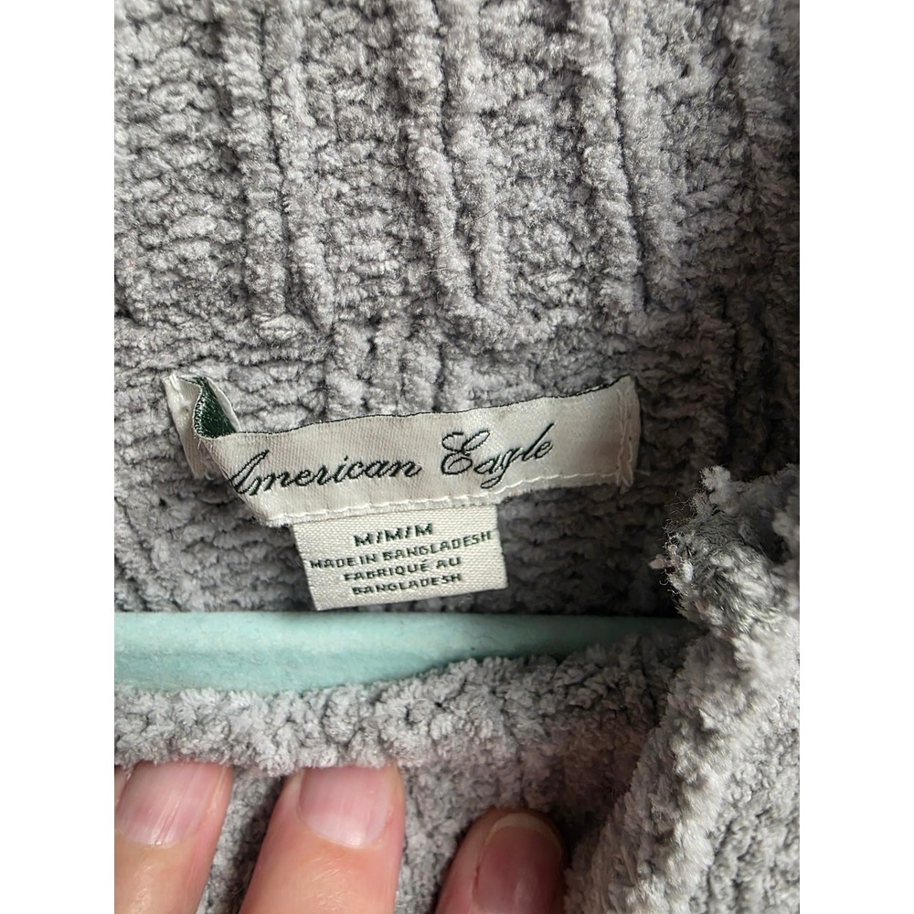 American Eagle Gray Chenille Mock Neck Ribbed Cropped Sweater Women's Medium - Picture 3 of 3